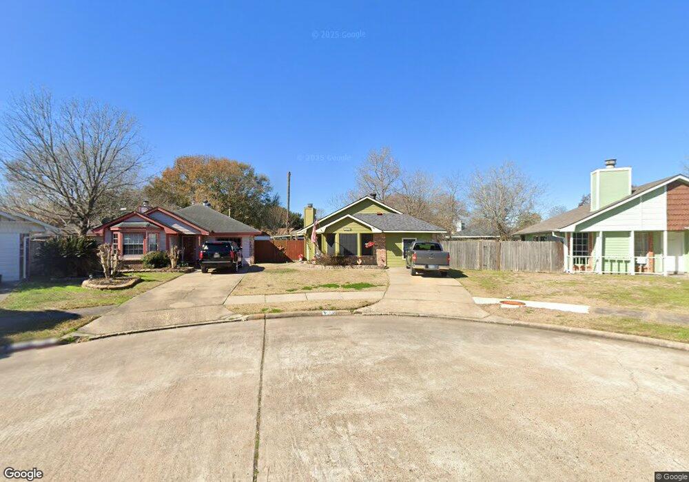 1932 Pine Dr, Rosenberg, TX 77471 - photo 1