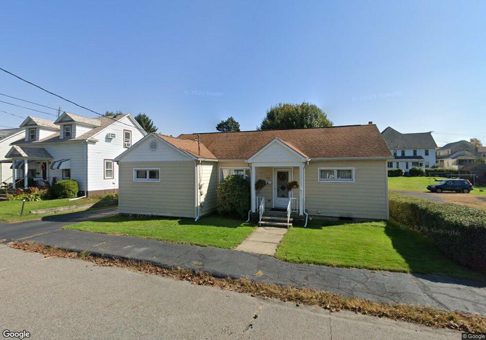 117 Center St, Dupont, PA 18641 - photo 1