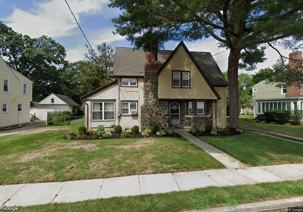 1432 Lawrence Ave, Rockville Centre, NY 11570 - photo 1