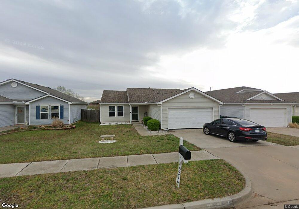 9316 Checkerbloom Dr, Oklahoma City, OK 73165 - photo 1