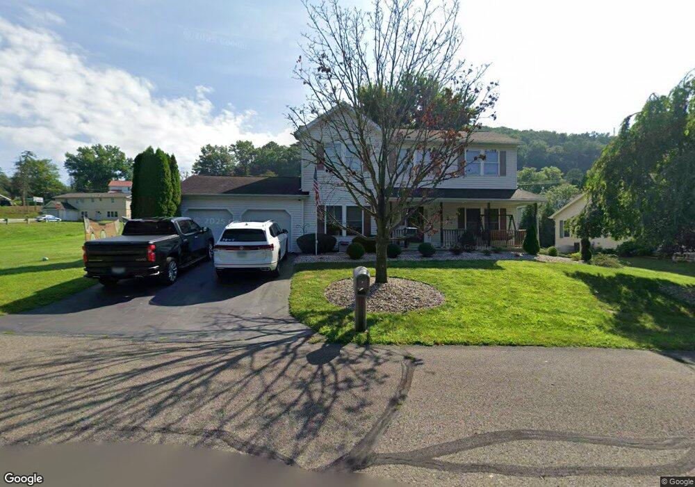 519 Clover Ct, Bloomsburg, PA 17815 - photo 1