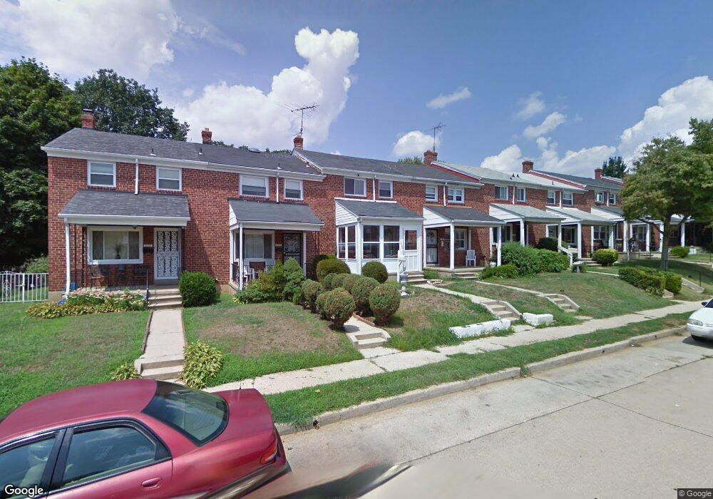 628 Queensgate Rd, Baltimore, MD 21229 - photo 1