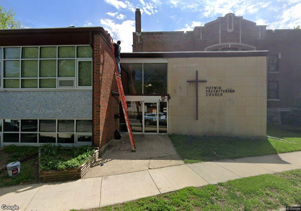 400 SW Washburn Ave, Topeka, KS 66606 - photo 1