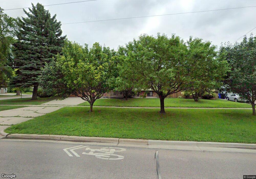 2715 Elm St N, Fargo, ND 58102 - photo 1