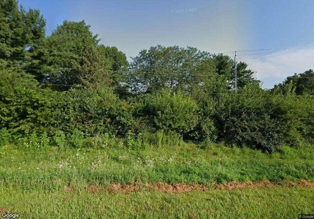 104 Harbor Ct, Jacksonville, IL 62650 - photo 1