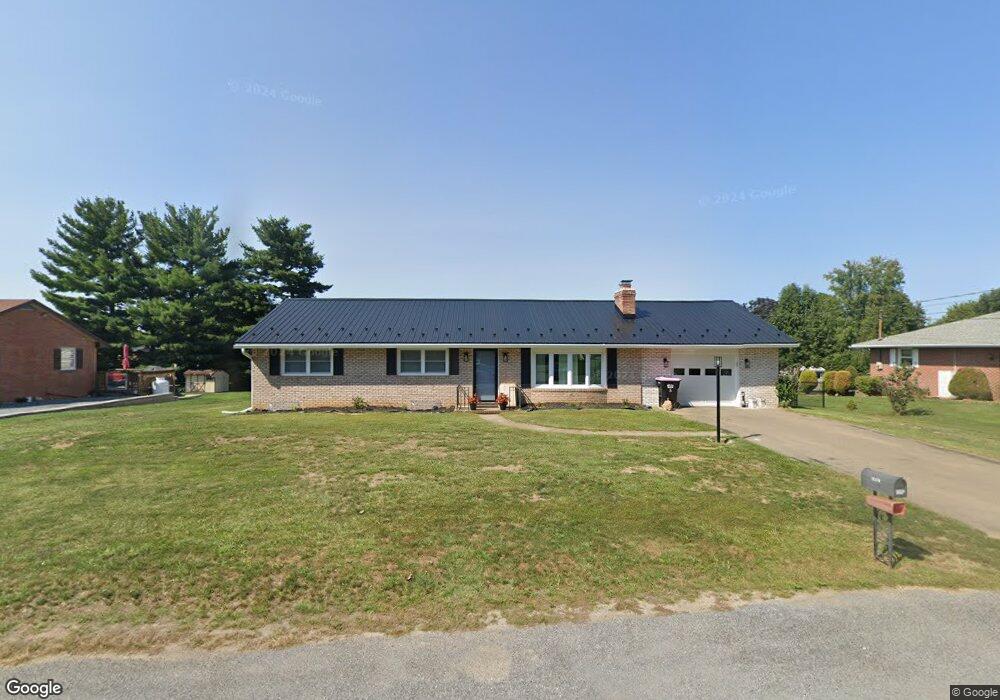 13417 Meadowview Ave, Waynesboro, PA 17268 - photo 1