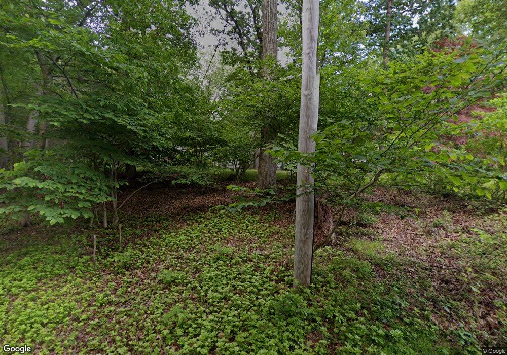 854 Oakwood Rd, Orange, CT 06477 - photo 1