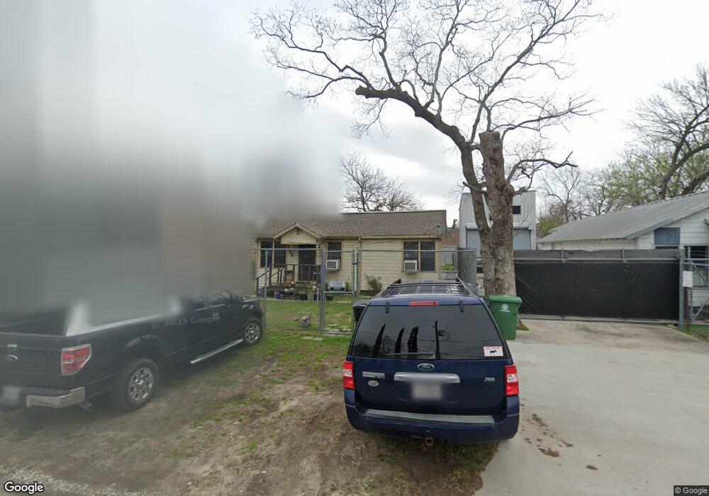 233 Garrotsville St, Houston, TX 77022 - photo 1