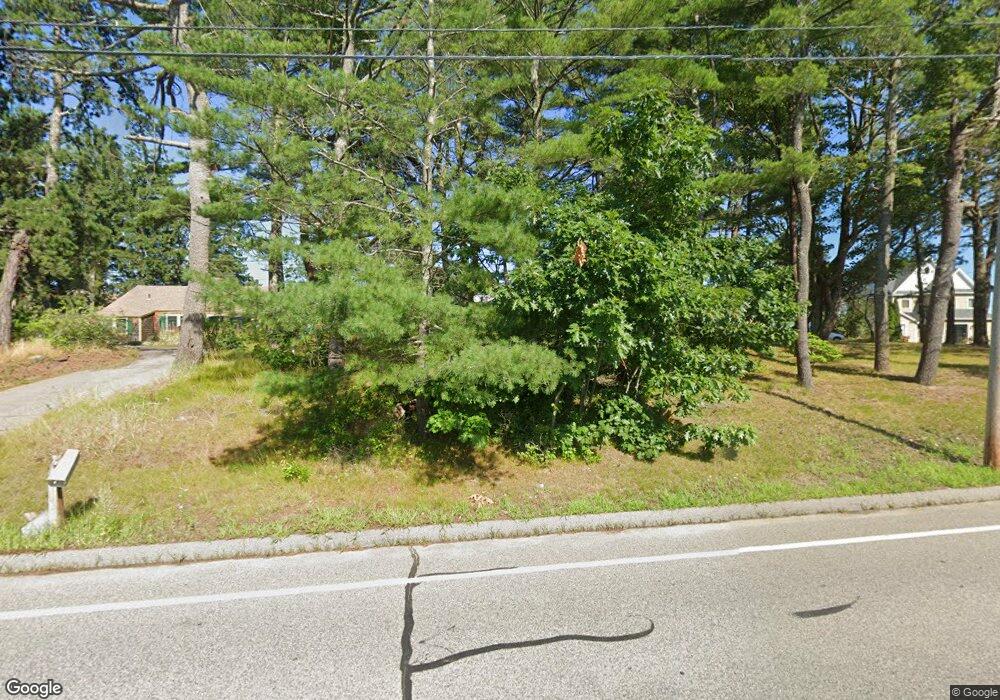 211 Seaside Ave, Saco, ME 04072 - photo 1