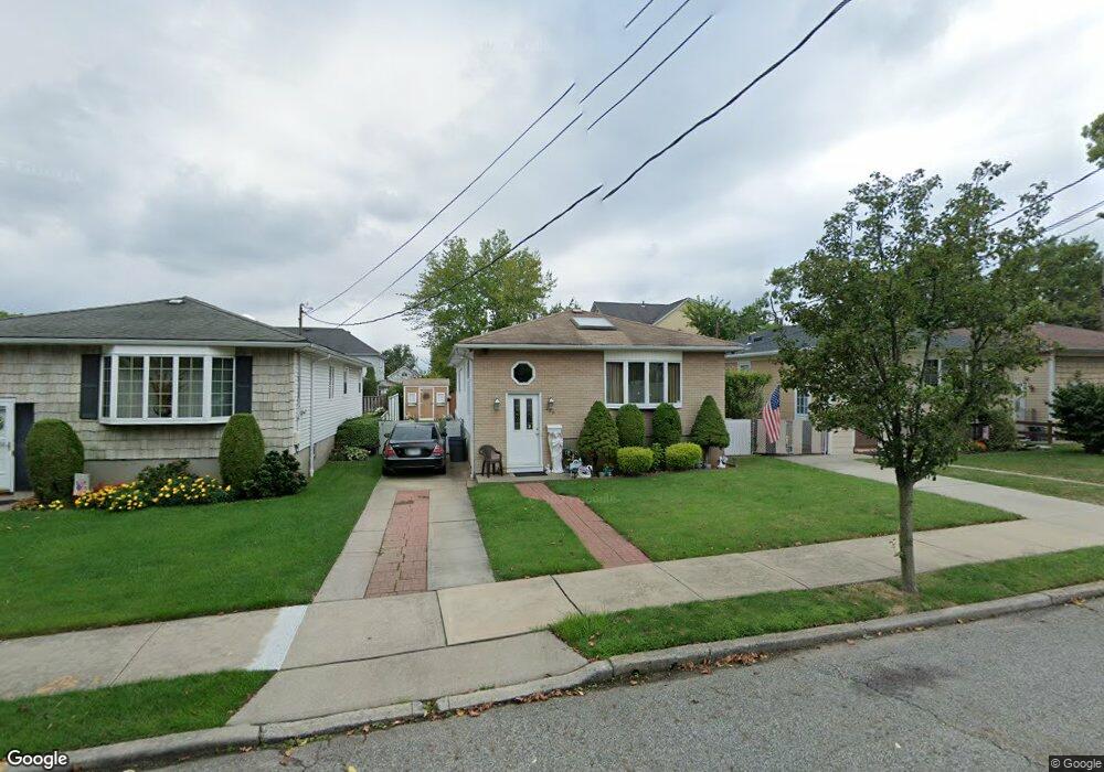 428 Lenevar Ave, Staten Island, NY 10309 - photo 1