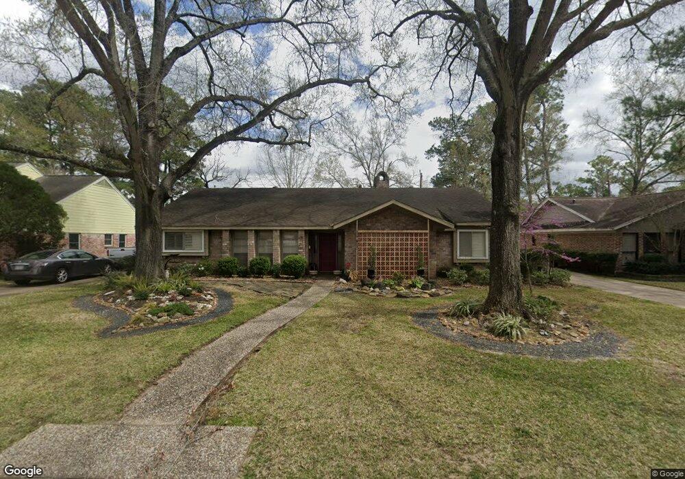 834 W Forest Dr, Houston, TX 77079 - photo 1