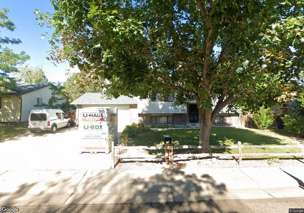 687 Naples Way, Aurora, CO 80011 - photo 1