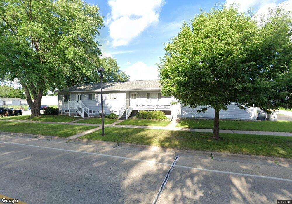 225 S Elm St, La Crescent, MN 55947 - photo 1