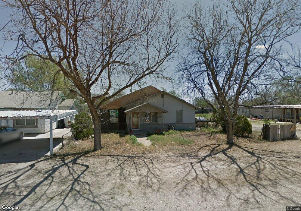 2710 Hoyle St, Plainview, TX 79072 - photo 1