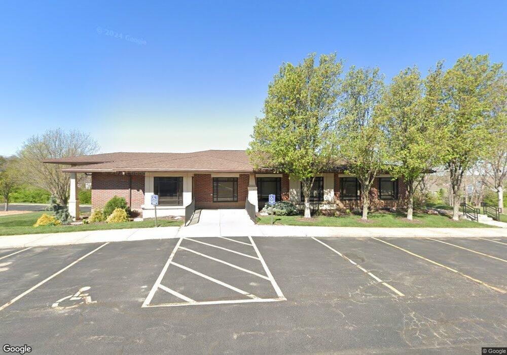 5310 SW 37th St, Topeka, KS 66614 - photo 1