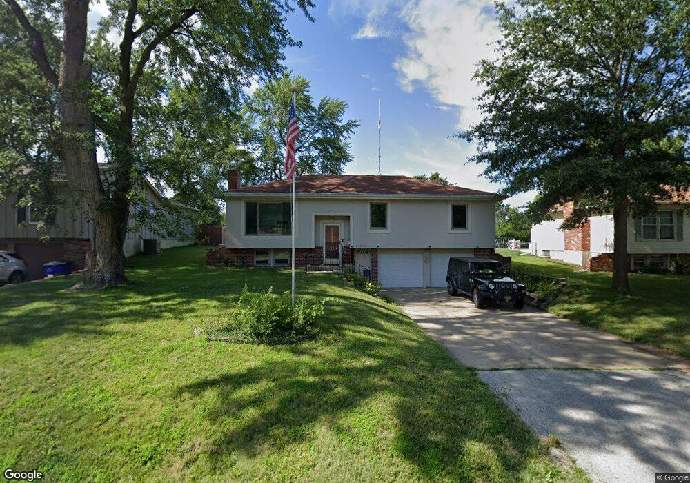 11208 W 51st Terrace, Shawnee, KS 66203 - photo 1