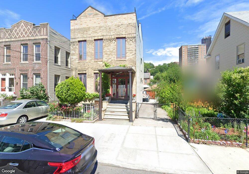 3245 Corlear Ave unit PH, Bronx, NY 10463 - photo 1