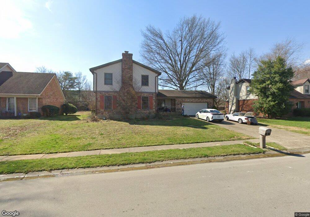 1208 Lexington Dr, New Albany, IN 47150 - photo 1