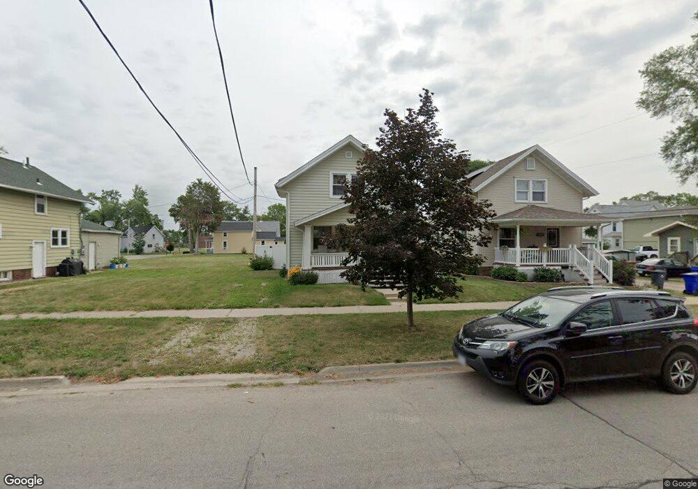 321 5th St NW, Cedar Rapids, IA 52405 - photo 1