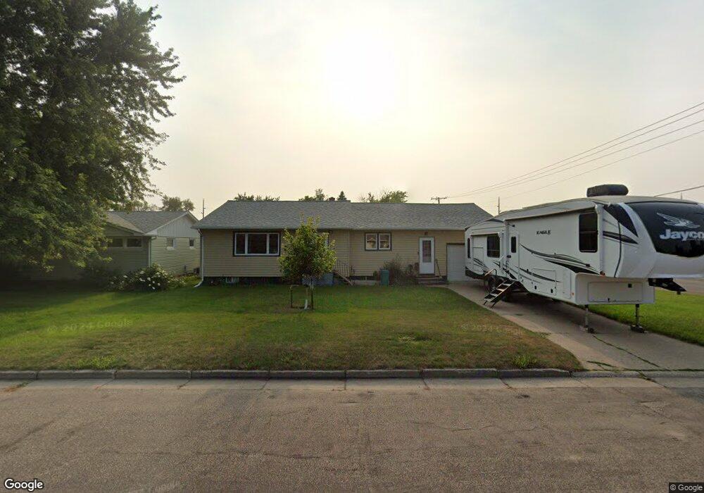 337 13th Ave NE, Jamestown, ND 58401 - photo 1