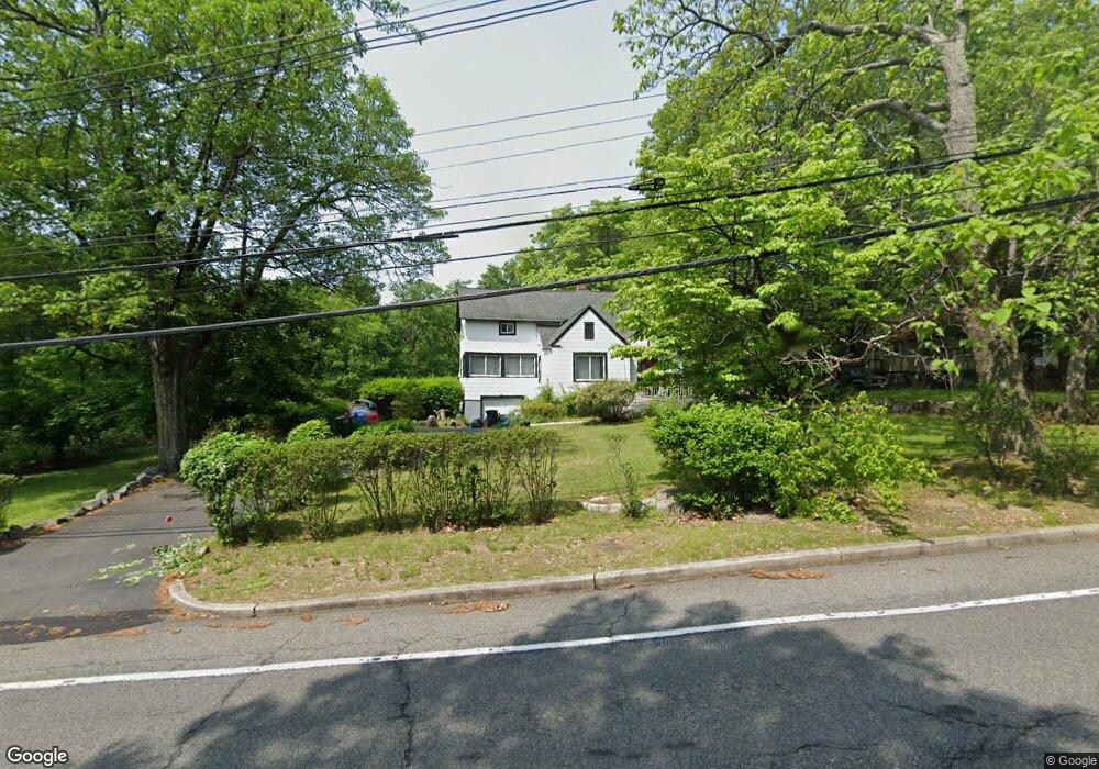 256 Mountainview Ave, Valley Cottage, NY 10989 - photo 1