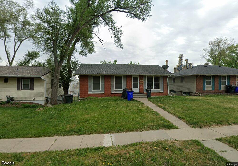 1721 14th Ave SE, Cedar Rapids, IA 52401 - photo 1