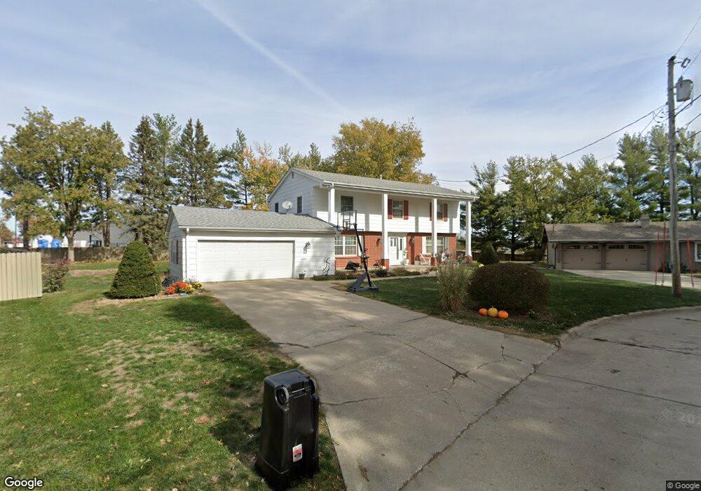 2912 S 3rd Ave E, Newton, IA 50208 - photo 1