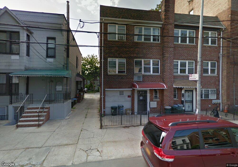 3214 47th St, Astoria, NY 11103 - photo 1