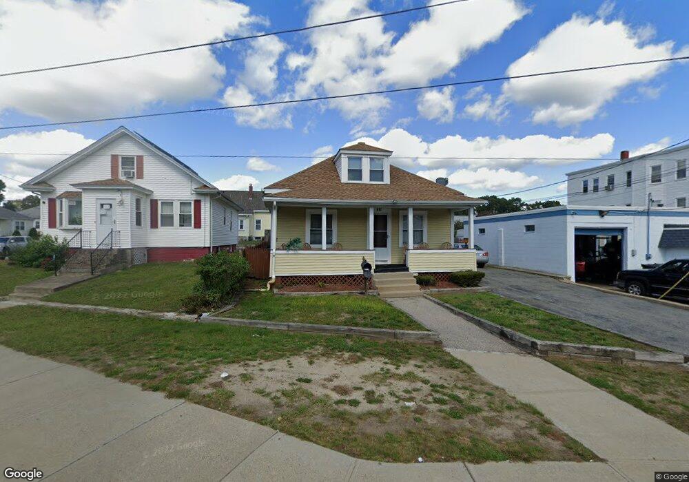 617 Weeden St, Pawtucket, RI 02860 - photo 1