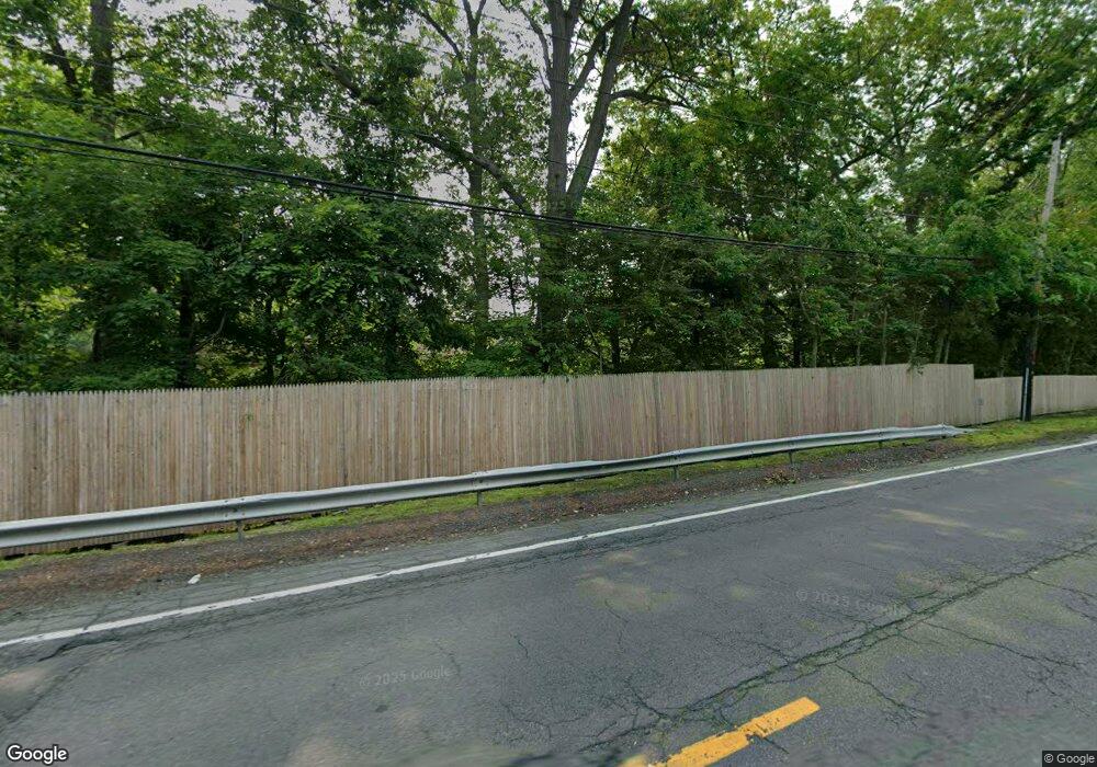 128 Rt-303 unit 6, Clarkstown, NY 10920 - photo 1