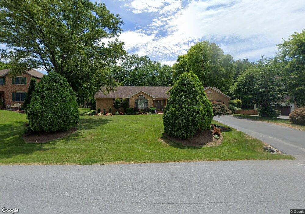 11113 Parkwood Dr, Hagerstown, MD 21742 - photo 1