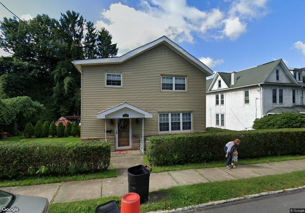 122 E Pine St, Dunmore, PA 18512 - photo 1