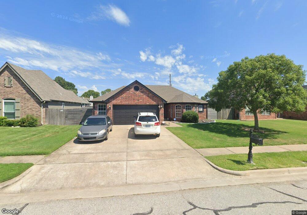 1708 W Vicksburg St, Broken Arrow, OK 74011 - photo 1