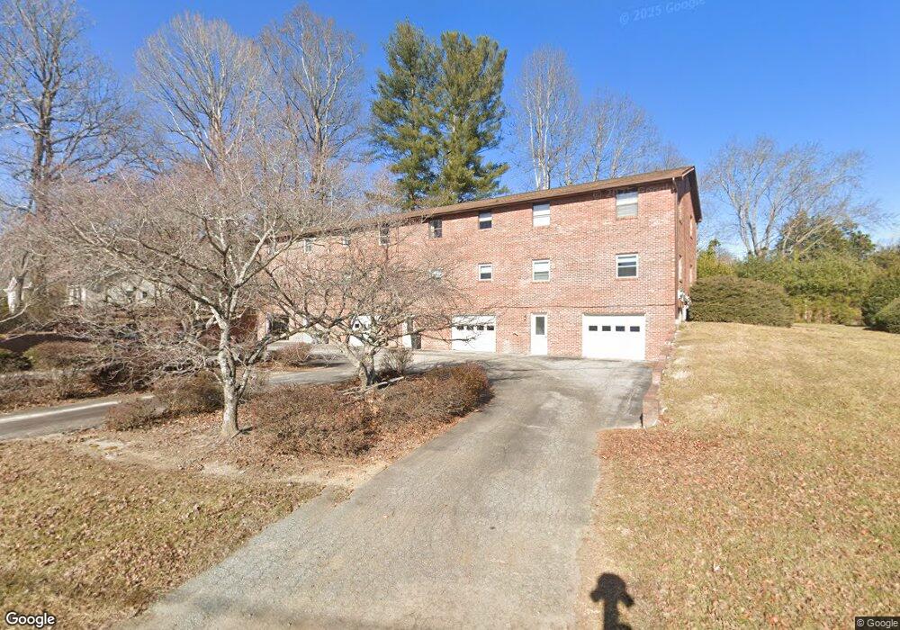 103 Oakwood Place unit 1, Hendersonville, NC 28792 - photo 1