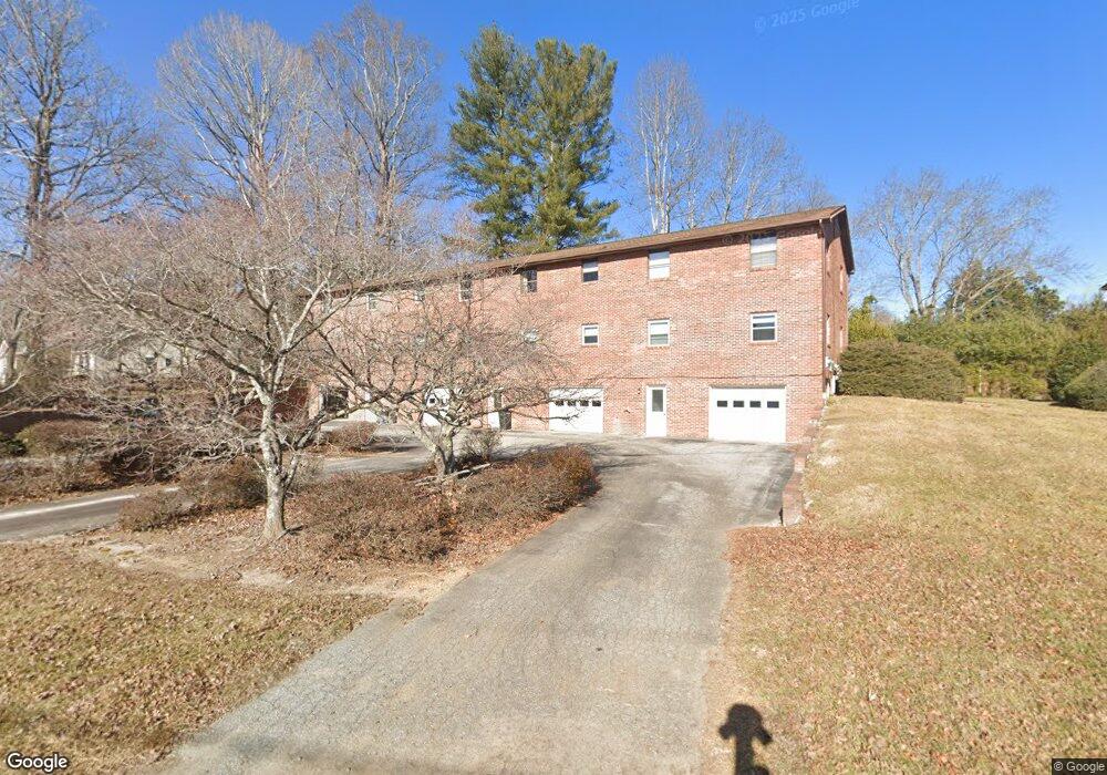 103 Oakwood Place #4, Hendersonville, NC 28792 - photo 1