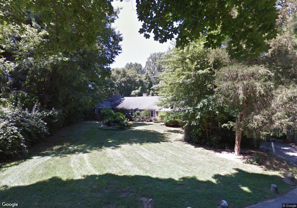 7 Poppy Ln, Glen Cove, NY 11542 - photo 1