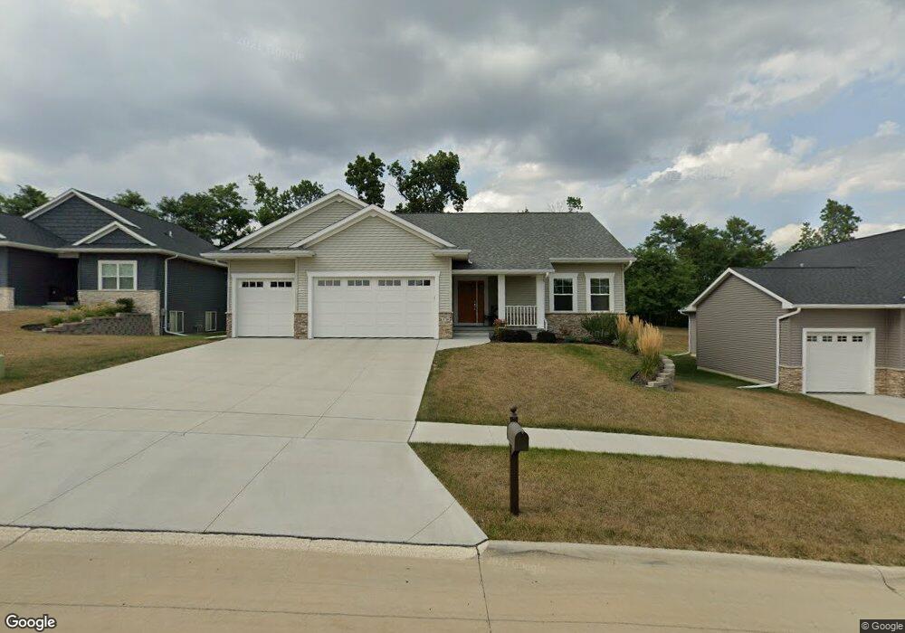 3716 Oakridge Ct SE, Cedar Rapids, IA 52403 - photo 1