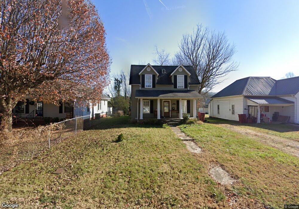 1212 E Chilhowie Ave unit 1, Johnson City, TN 37601 - photo 1