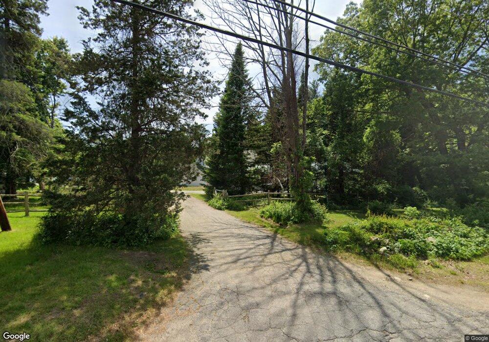 456 Main St, Hampstead, NH 03841 - photo 1