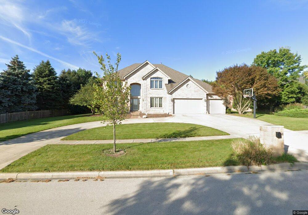 3703 Greenwood Ln unit 6, Saint Charles, IL 60175 - photo 1