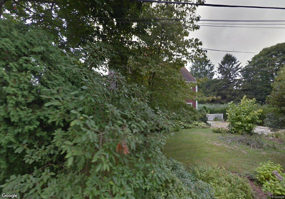 14 Wilson St, South Dartmouth, MA 02748 - photo 1