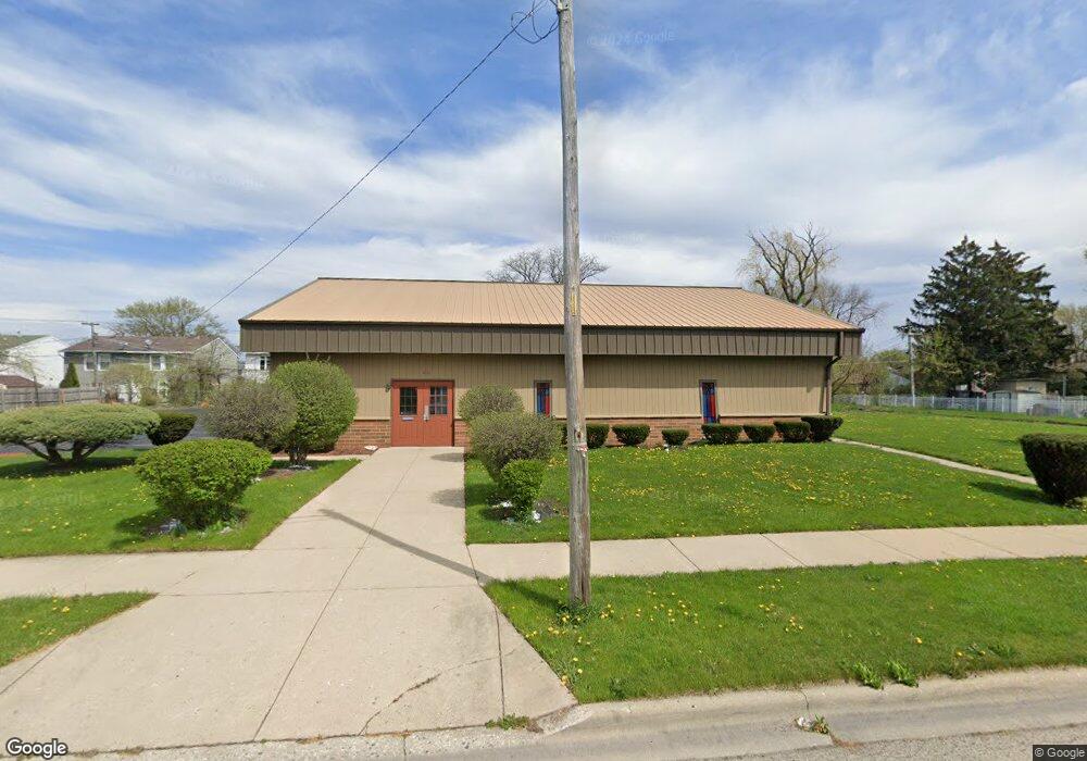 1225 S Elmwood Ave, Waukegan, IL 60085 - photo 1