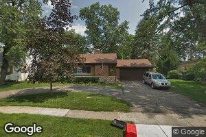 1987 Woodland Ave, Sylvan Lake, MI 48320