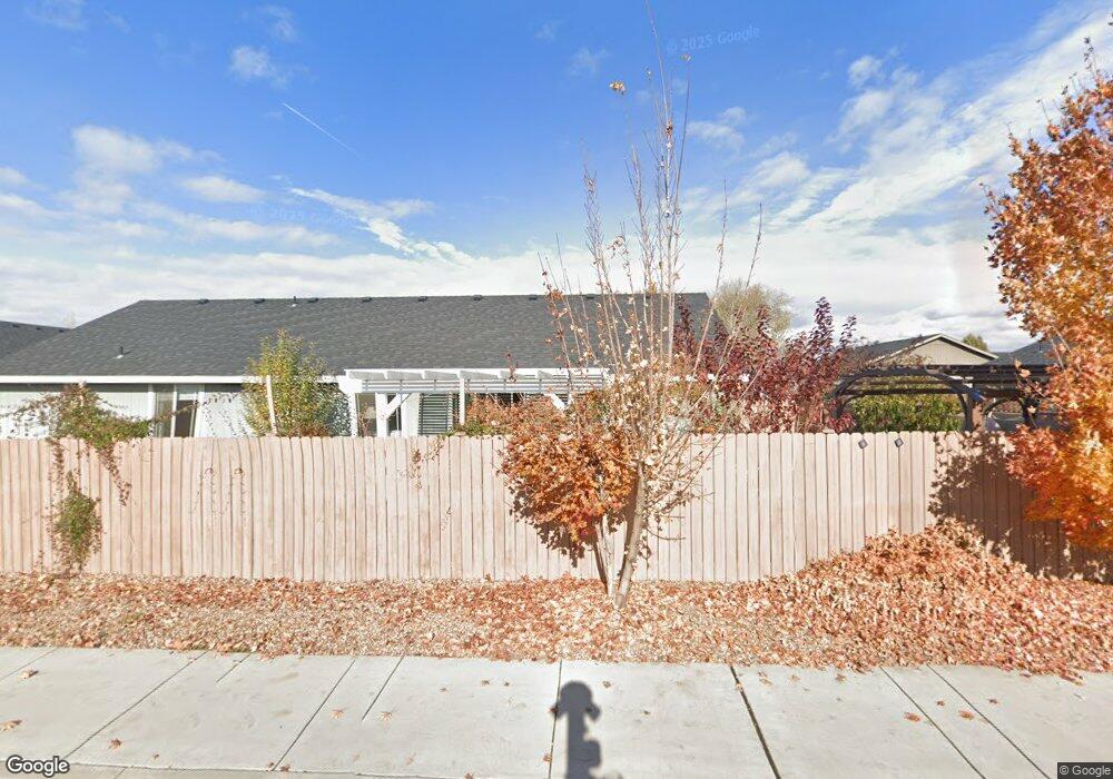 2429 NW 8th St, Redmond, OR 97756 - photo 1