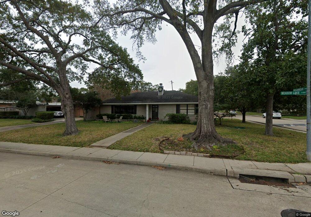 6122 Meadow Lake Ln, Houston, TX 77057 - photo 1