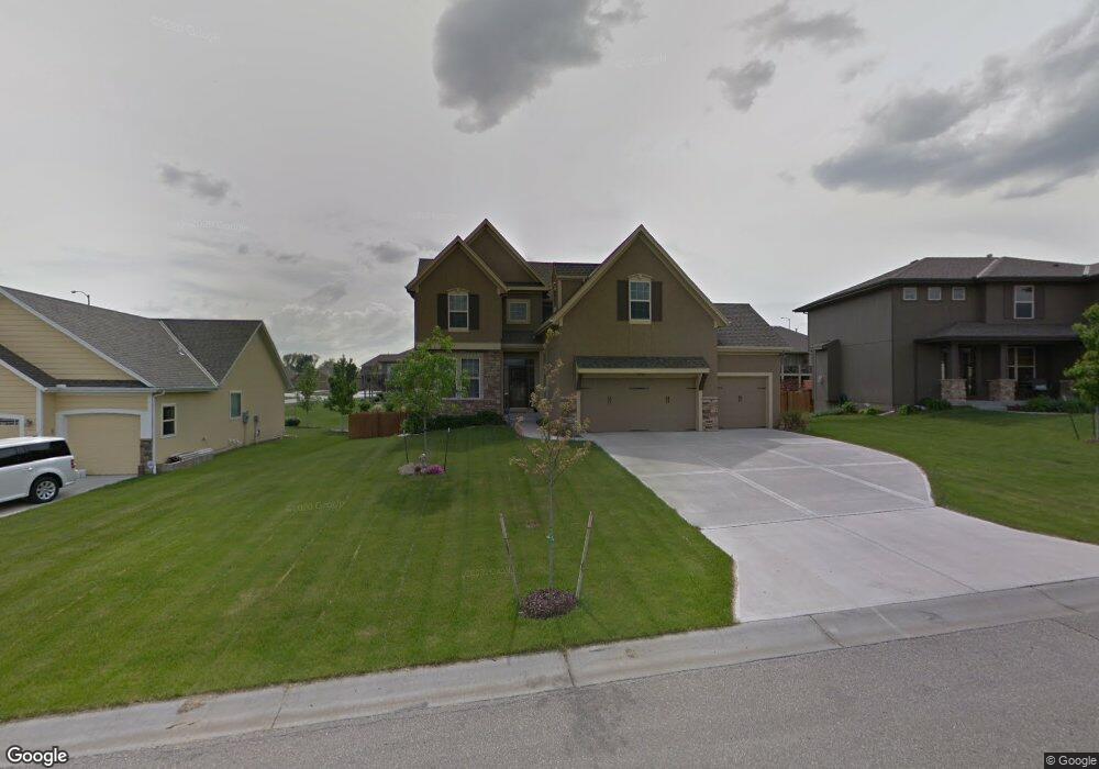 19920 Balsam St, Spring Hill, KS 66083 - photo 1