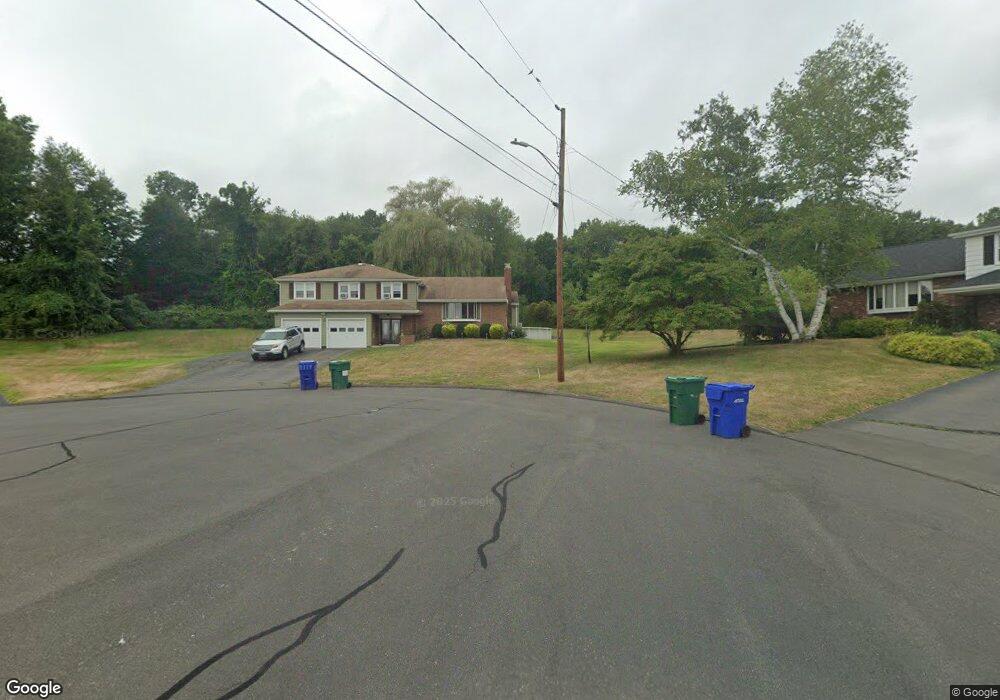 13 Warbler Cir, Bloomfield, CT 06002 - photo 1