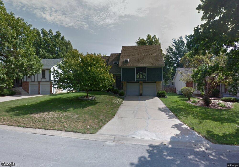 8969 Swarner Dr, Lenexa, KS 66219 - photo 1