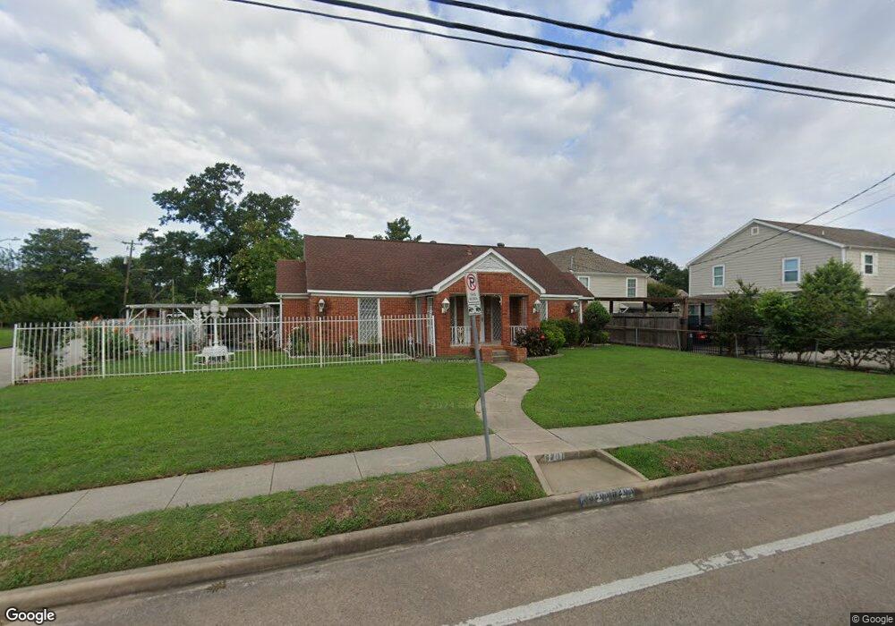 5201 Irvington Blvd, Houston, TX 77009 - photo 1