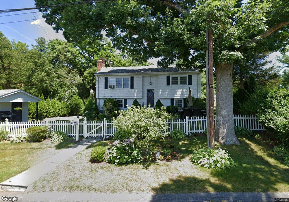 15 Robertson Ln, Cos Cob, CT 06807 - photo 1